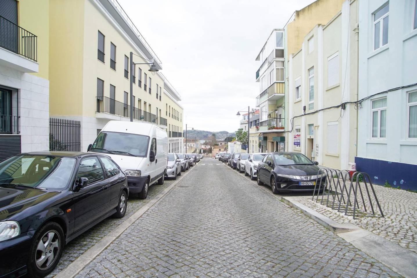 Spacious And Modern In Belem! Lisboa